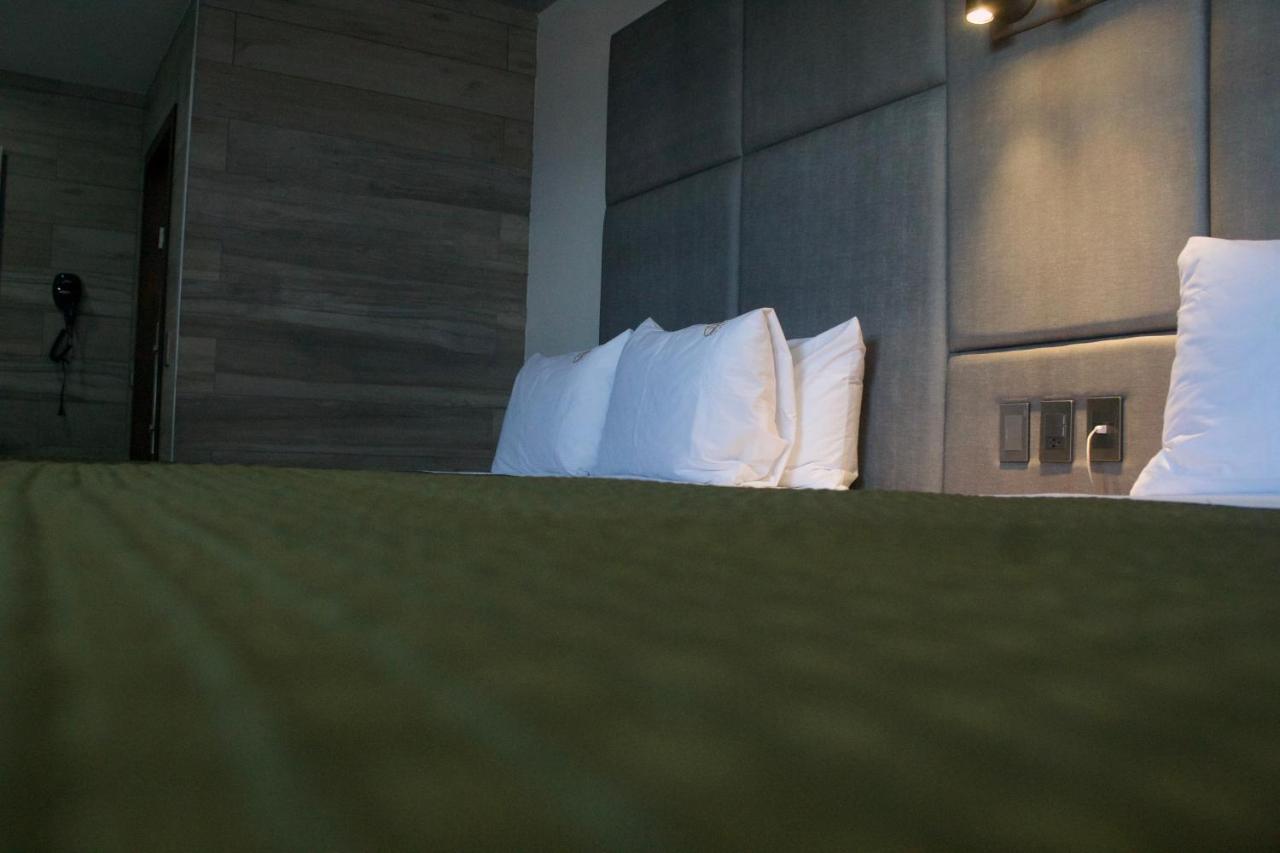 Hotel Grand One Plaza Тихуана Екстериор снимка