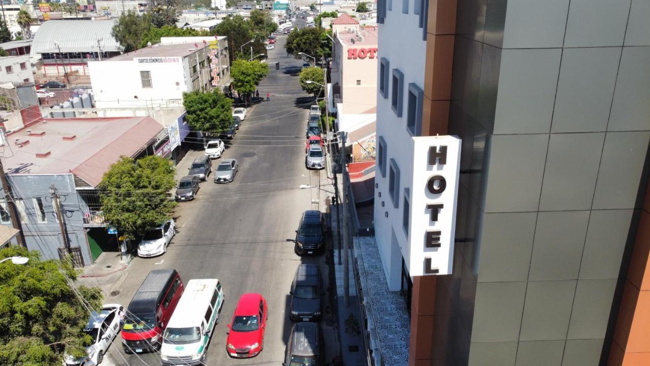 Hotel Grand One Plaza Тихуана Екстериор снимка