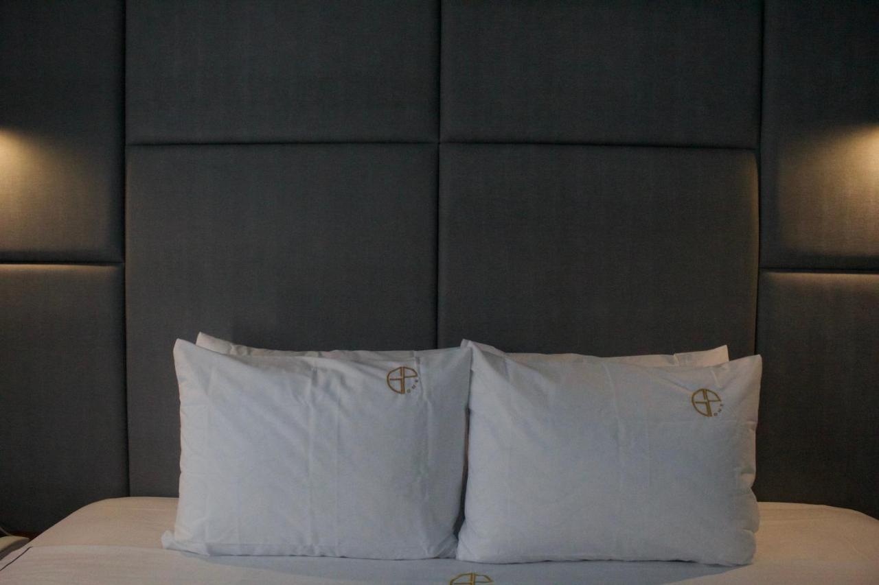 Hotel Grand One Plaza Тихуана Екстериор снимка