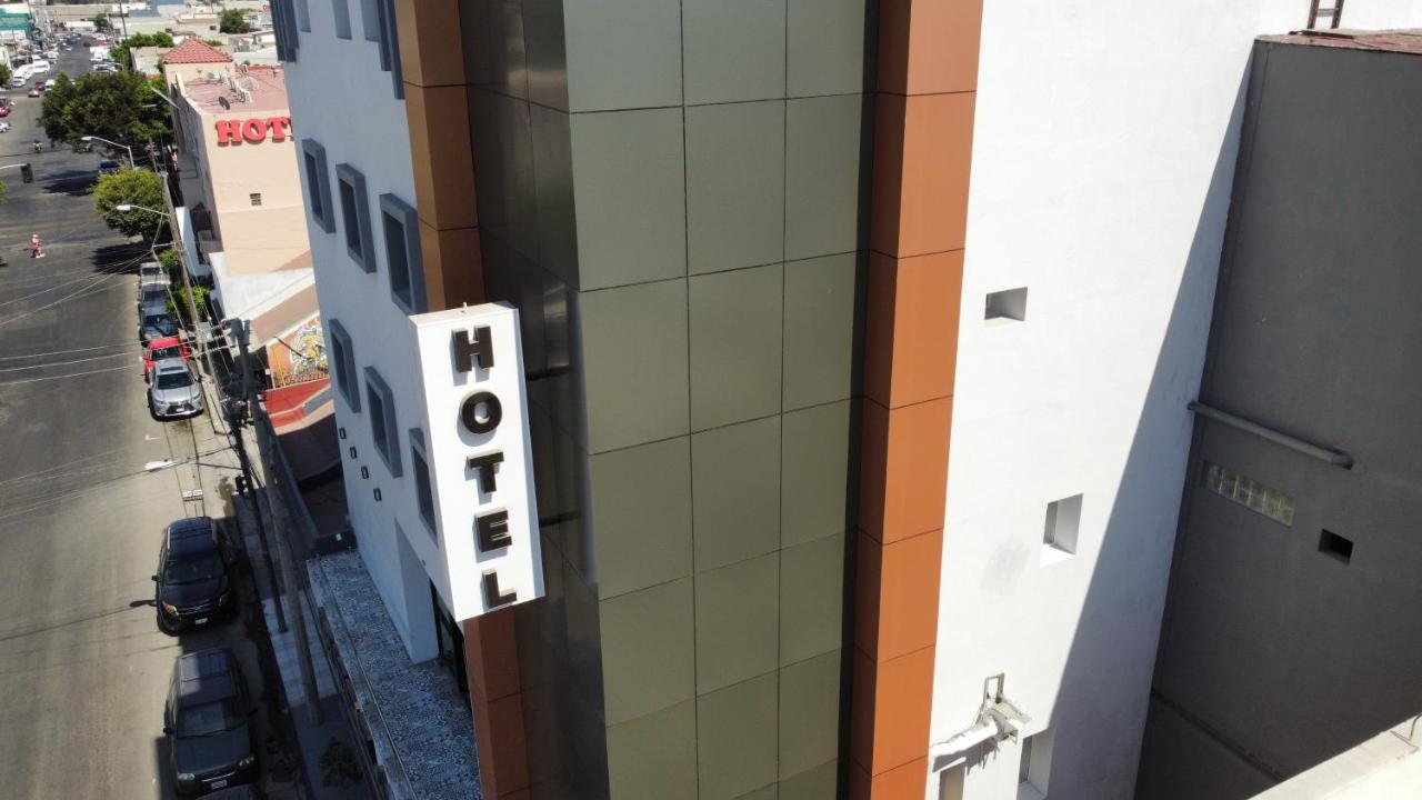 Hotel Grand One Plaza Тихуана Екстериор снимка