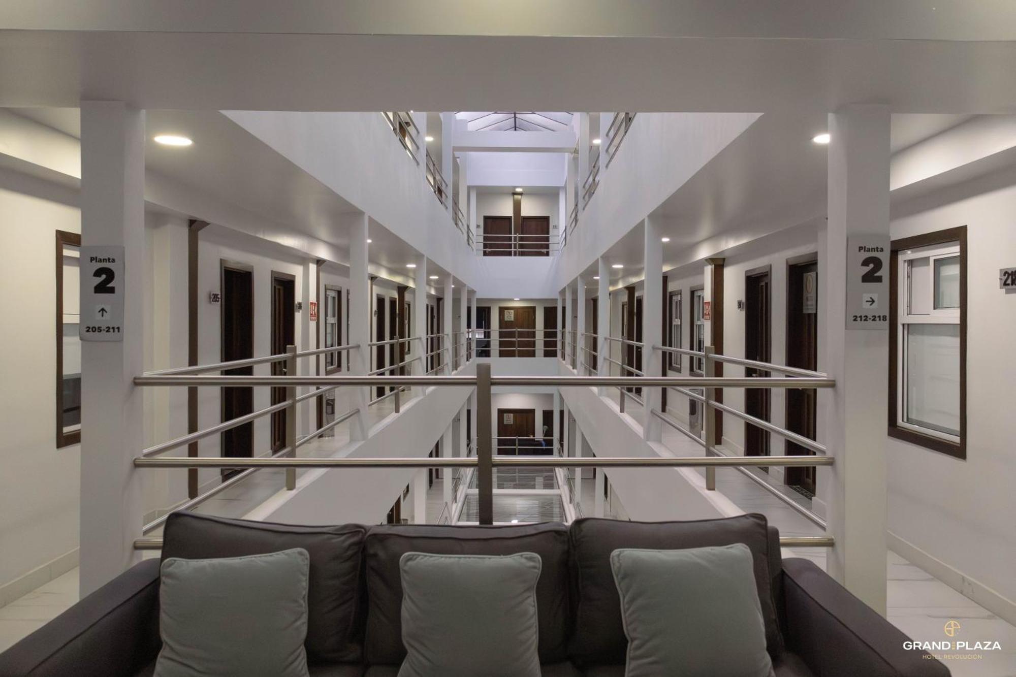 Hotel Grand One Plaza Тихуана Екстериор снимка